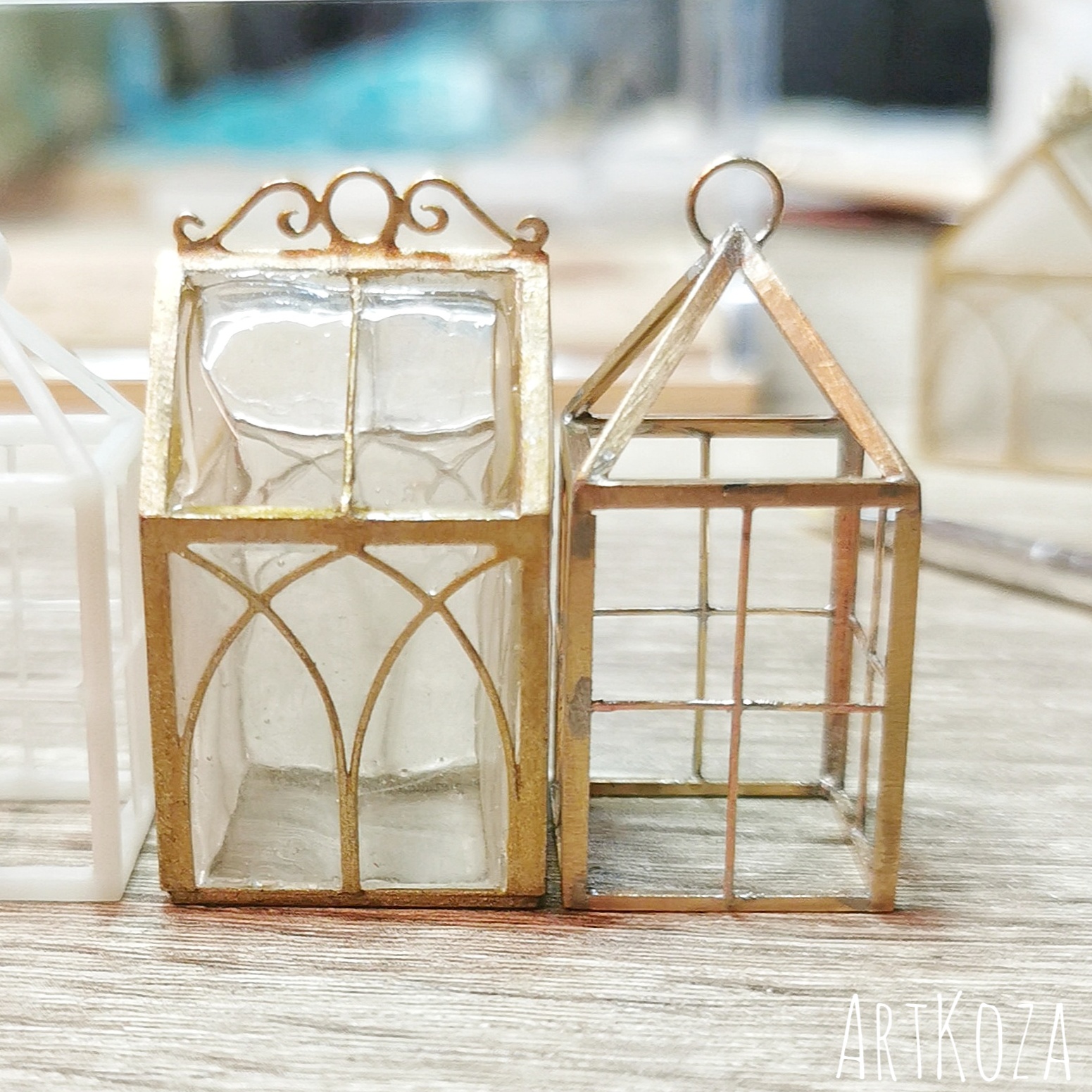 Classic small brass greenhouse - without windows Classic small brass greenhouse - without windows